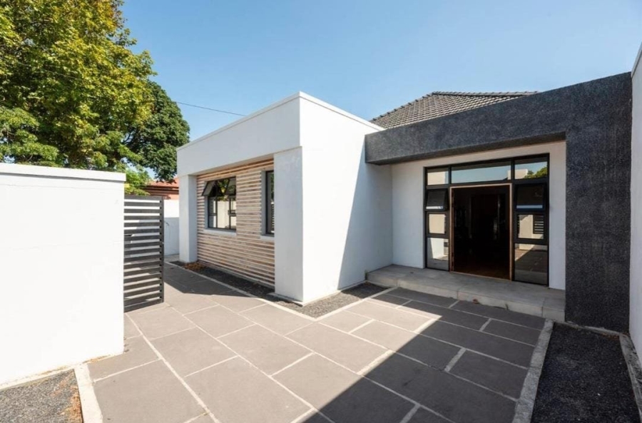 3 Bedroom Property for Sale in Lansdowne Western Cape